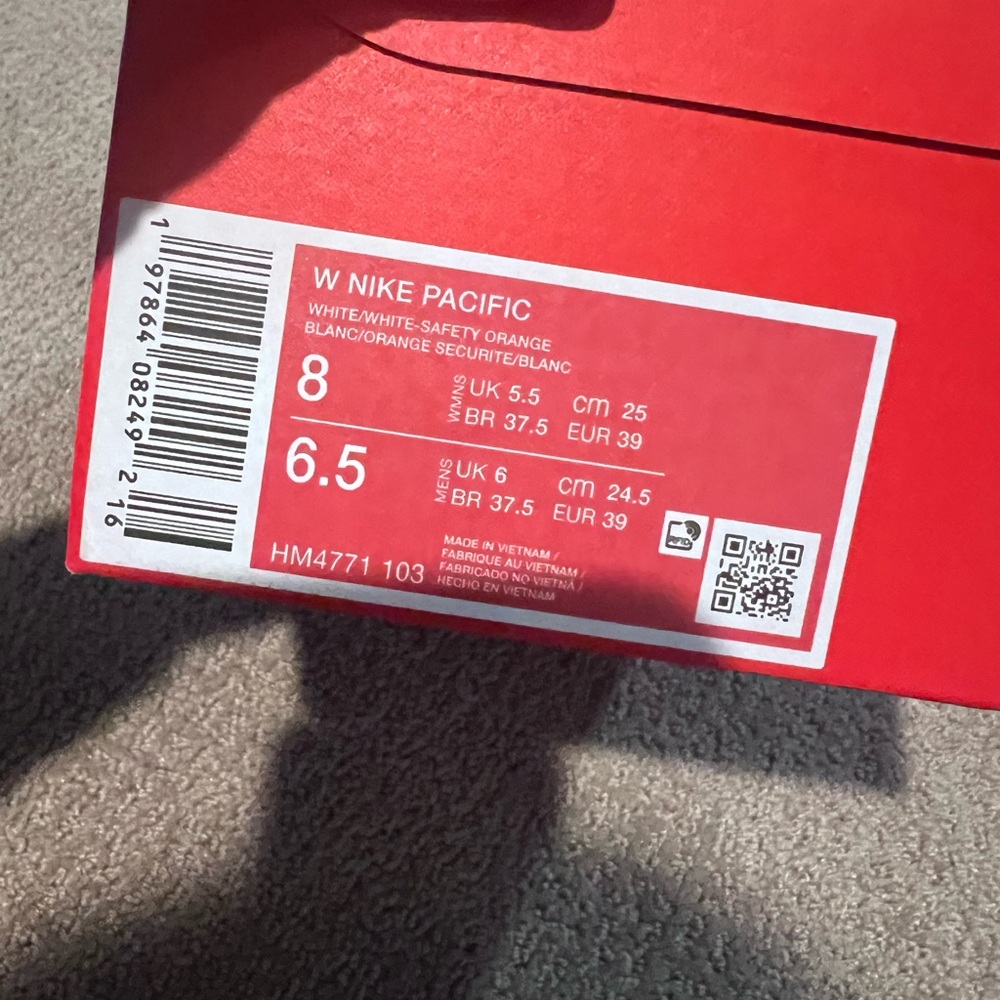 Nike Pacific woman’s White Sneakers in Box - Picture 9 of 13